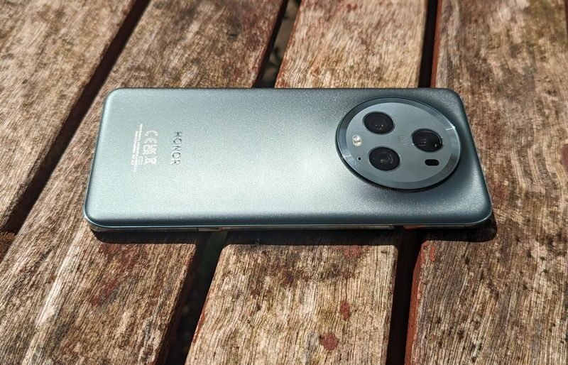 geekzilla.tech honor magic 5 pro Complete Review, Features, Performance & Buying Guide